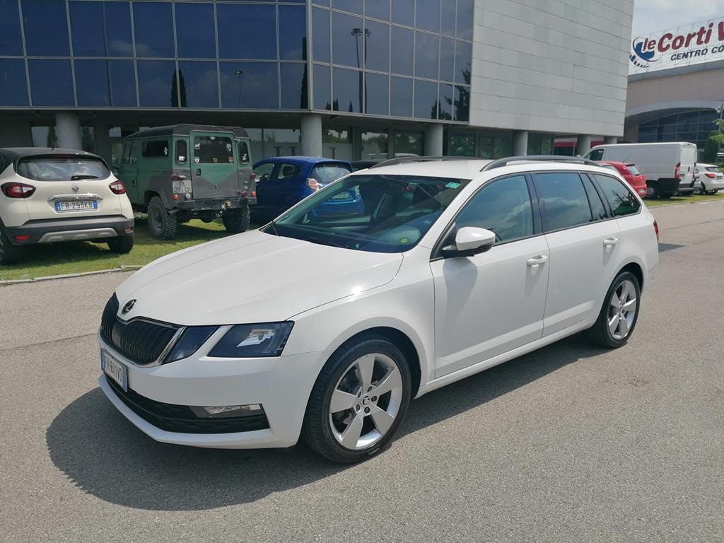 Noleggio Skoda Octavia Serie Octavia Tdi Cr Dsg Wagon Executive