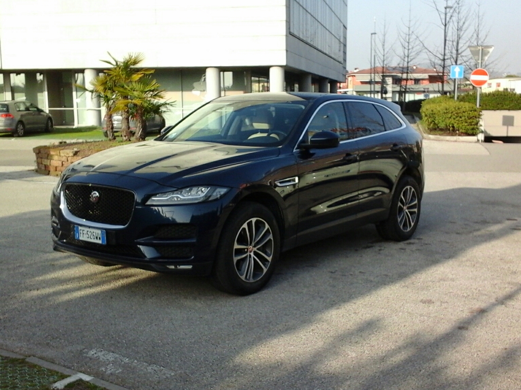 Jaguar f pace x761