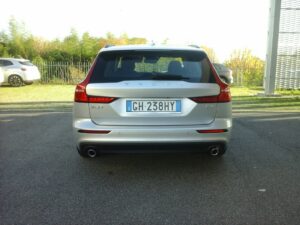 VOLVO V60 (2018-->) V60 B4 (d) Geartronic Momentum Business Pro - 3